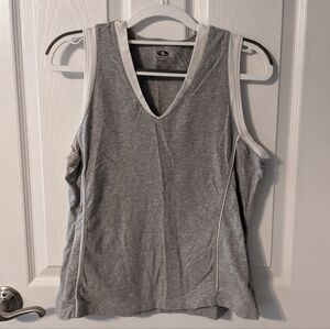 Athletic‎ Works Grey and White V-Neck Active Cotton Tank Top Size XL (14/16)